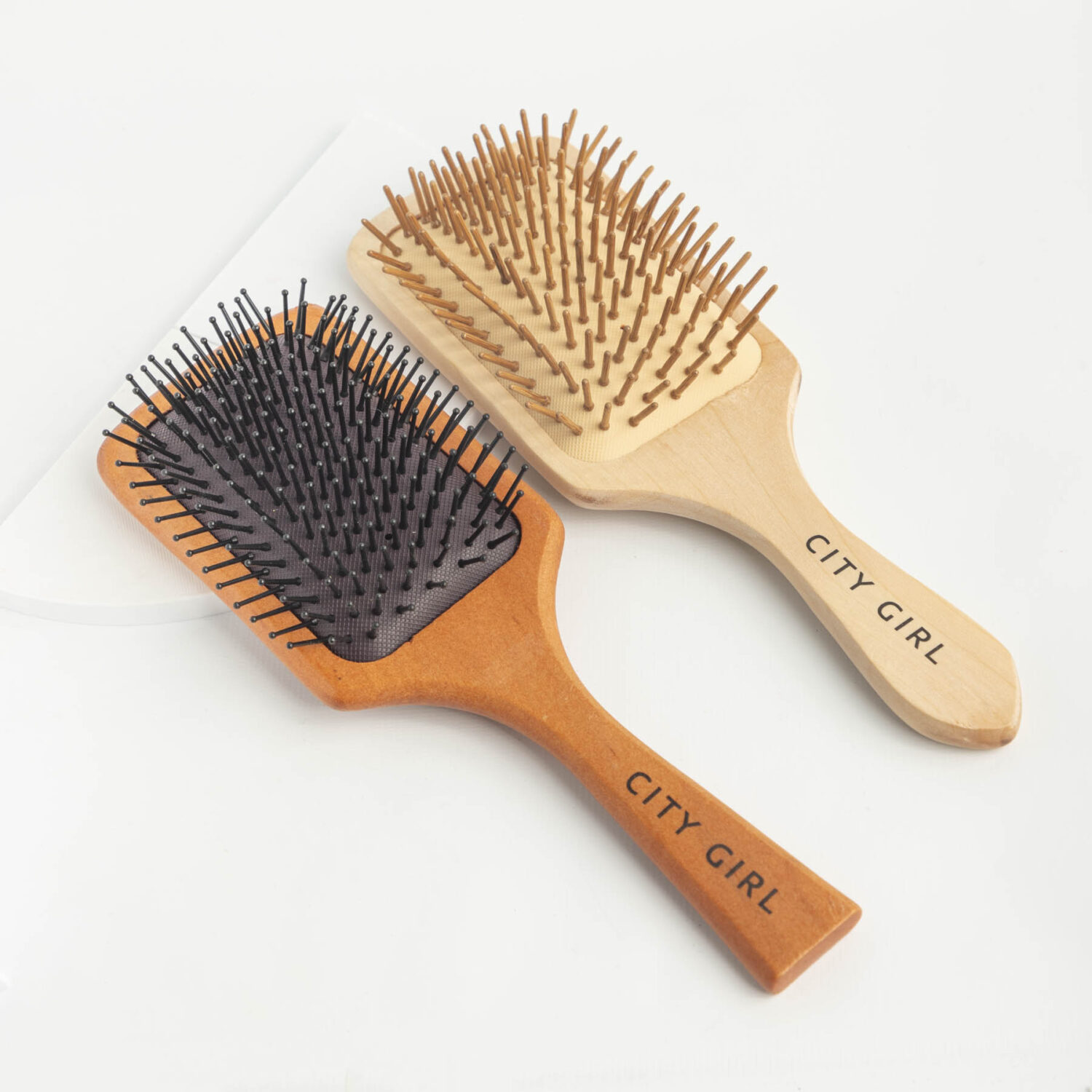 CEPILLO DE MADERA CITY GIRL