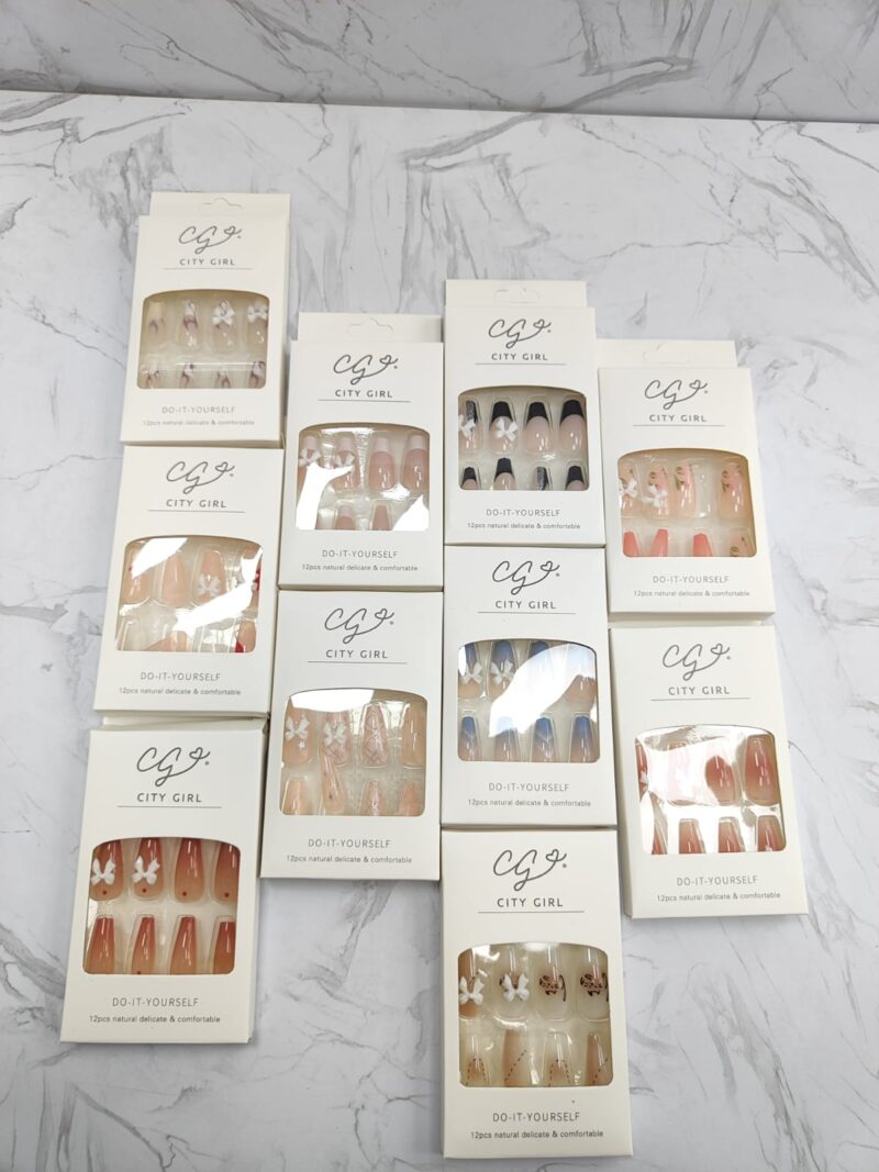 UÑAS PRESS ON 12 PCS - CITY GIRL