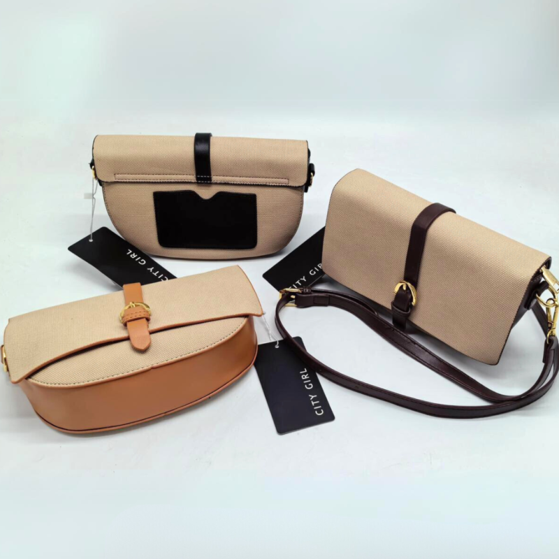 CARTERA PEQUEÑA CON HEBILLA - CITY GIRL