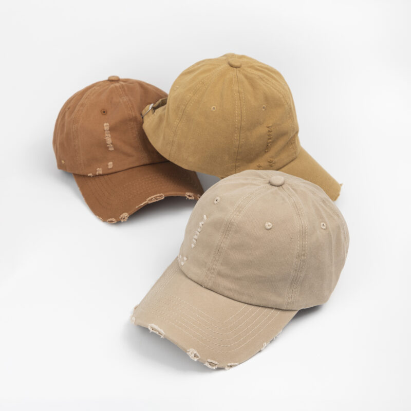GORRA CON ROTURAS - CITY GIRL