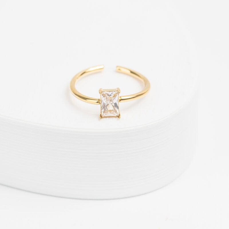ANILLO ACERO CON STRASS CUADRADO