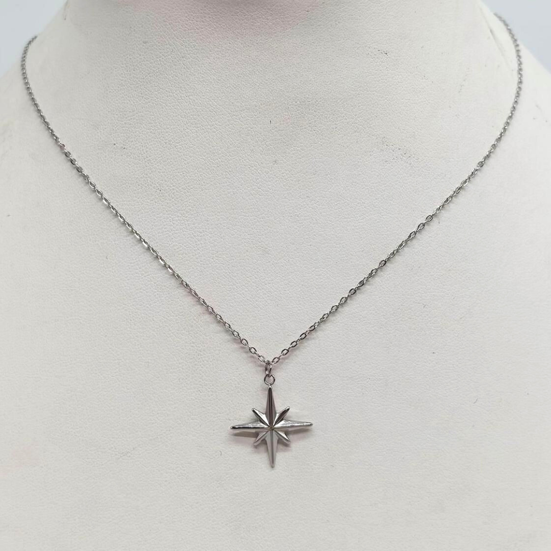 COLLAR CON COLGANTE ESTRELLA POLARIS – CITY GIRL