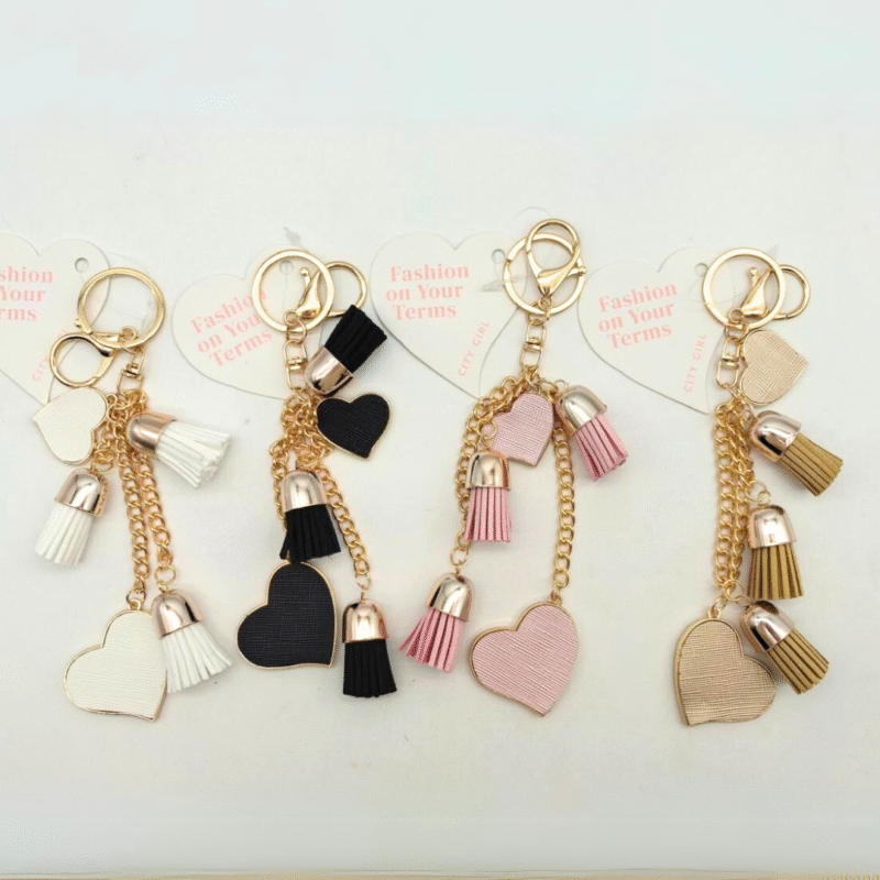 LLAVEROS CHARMS CORAZÓN – PAQUETE 12u
