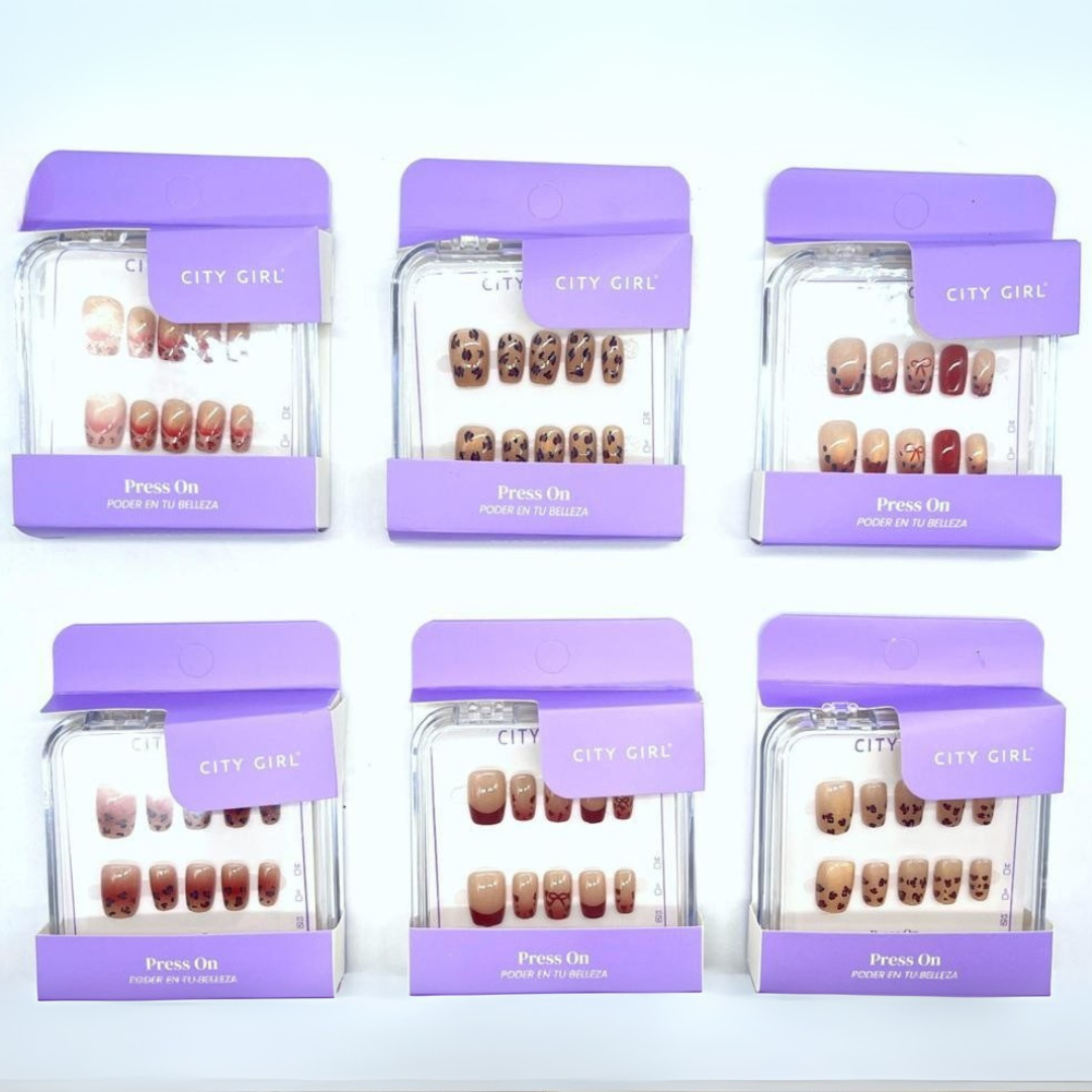 PAQ* 12U – PRESS ON UÑAS POSTIZAS CUADRADAS CORTAS + ANIMAL PRINT – CITY GIRL