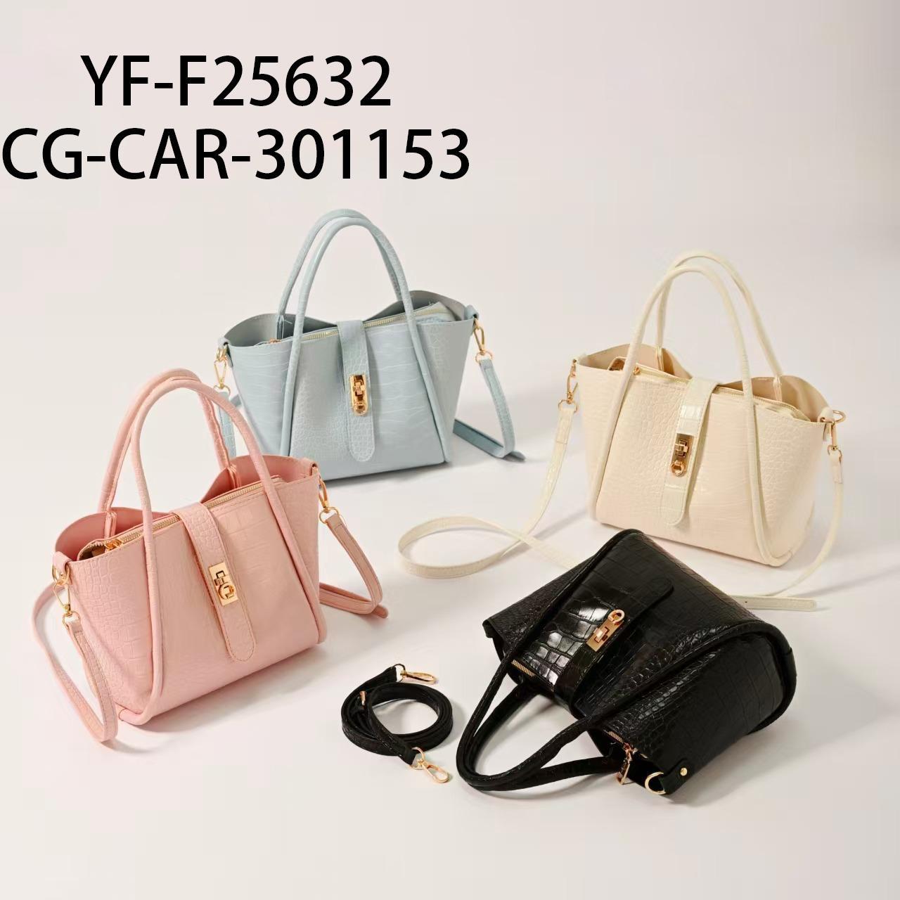 Cartera Con Detalles Dorados- City Girl