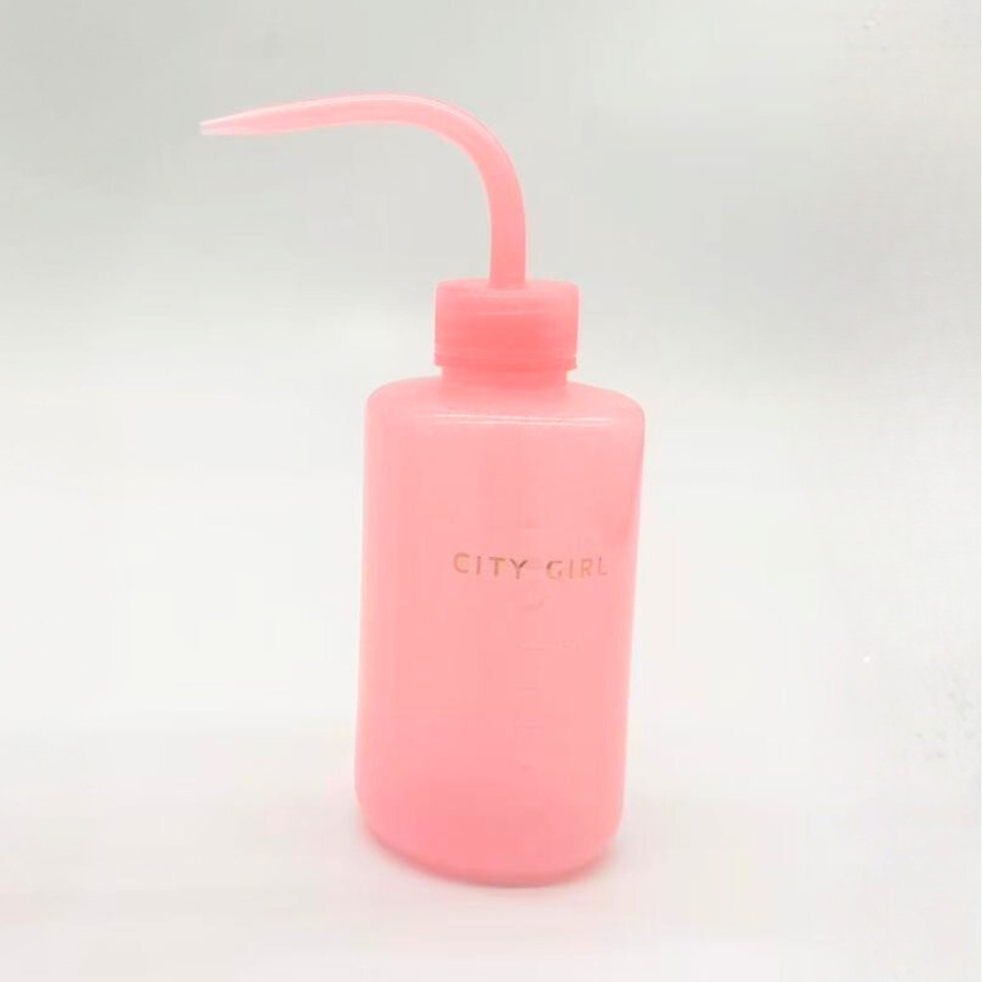 BOTELLA ROSA PICO CURVO PARA PESTAÑAS - CITY GIRL