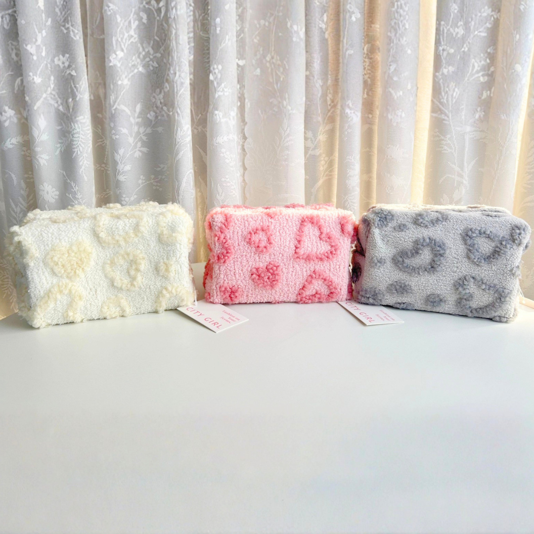 NECESER / PORTA COSMÉTICOS PELUCHE CON CORAZONES - CITY GIRL