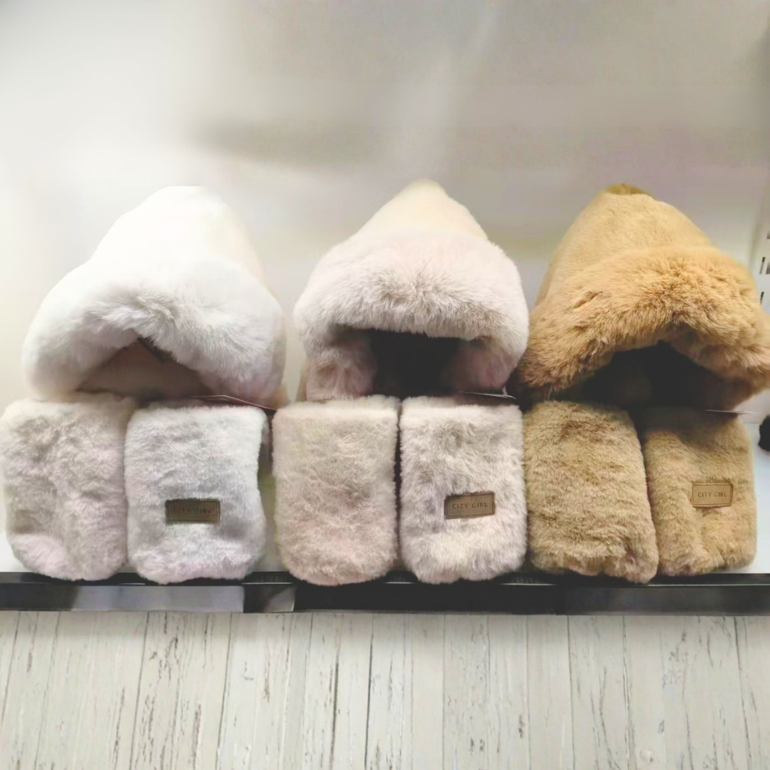 GORRO CAPUCHA + BUFANDA PELUCHE - CITY GIRL