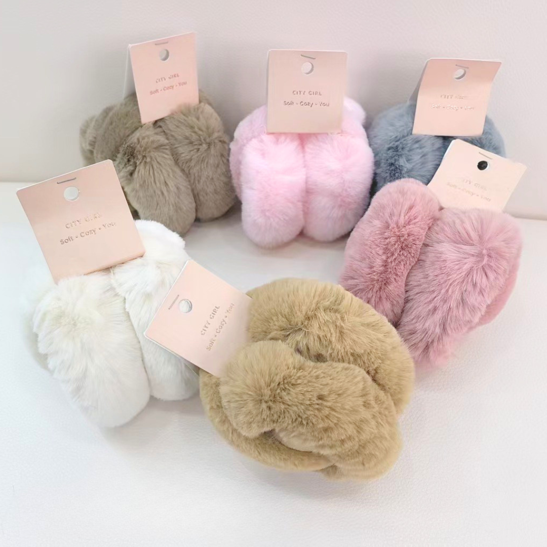 OREJERAS DE PELUCHE - CITY GIRL