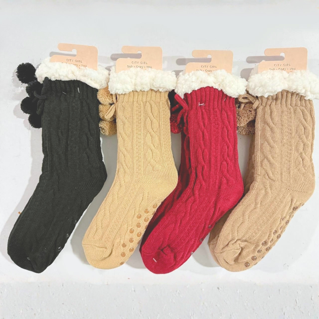 PANTUMEDIAS CON POMPONES - CITY GIRL